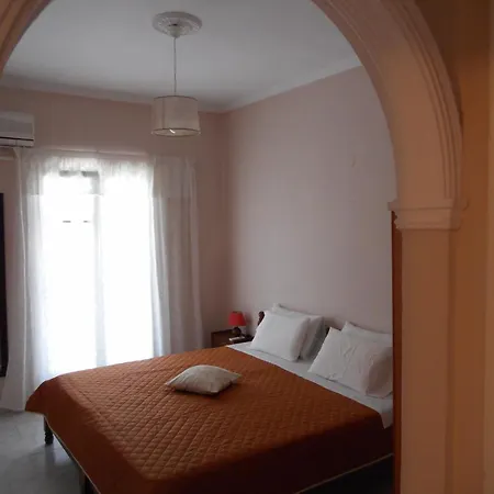 Apartment Molos *